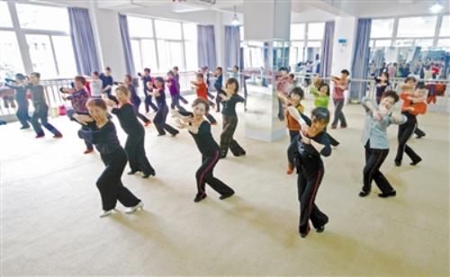 成都市龙泉驿区市民艺术节走过十年