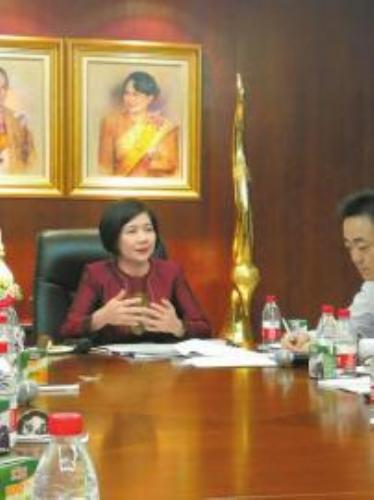 新任泰国驻成都总领事潘媞葩亮相 混血外交官自称“好吃嘴”
