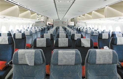 中国民航首架波音787-9首航飞成都 京蓉两地共500多人首尝鲜