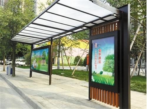 成都西部新城公交公司温江400个公交站台年内“换新装”