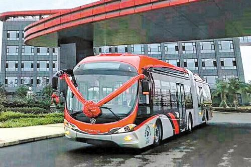 成都公交集团将新增2000台电动公交 15条公交将按时刻表运行