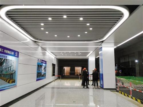 成都地铁1号线三期13个车站主体结构全部封顶2018年1月开通试运营