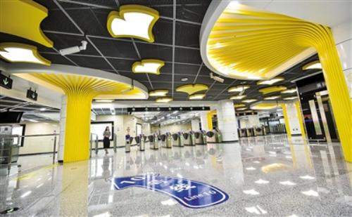 成都地铁首条机场专线车站亮相坐着地铁赶飞机