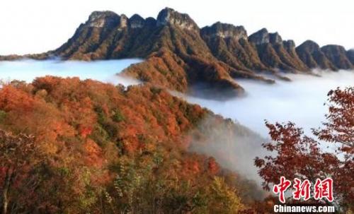 南江县光雾山旅游进入旺季：开发与保护并重