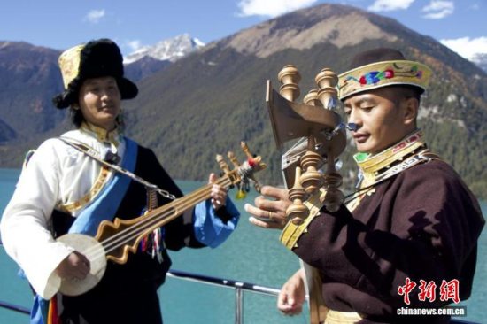 “山川湖泊也听见”西藏林芝巴松措音乐演出奏响文旅融合新篇章