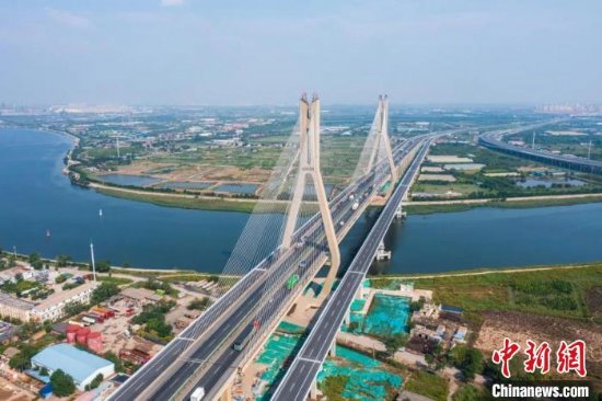 唐津(长深)高速公路(津塘公路-荣乌高速)扩建工程海河特大桥正式通车