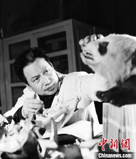 “中国大熊猫之父”胡锦矗在南充病逝 享年94岁