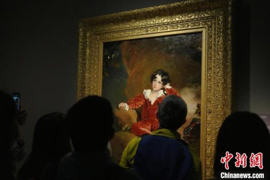 上海博物馆首次24小时“不眠” ：“午夜观展”“剧展联动”受欢迎