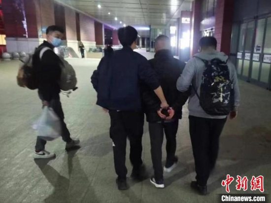 盗窃旅客巨额现金拒不认罪 犯罪嫌疑人被广州铁路警方逮捕