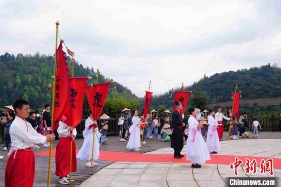 一年一度祭茶大典在龙南市虔心小镇举行 激活文旅新业态