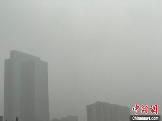 27日至28日广东大部出现大雨到暴雨、局部大暴雨 190个镇街降雨量超50毫米