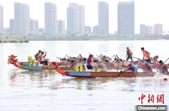 山东临沂第十三届沂河体育节暨2024年“中国体育彩票杯”锦绣兰山龙舟邀请赛举办