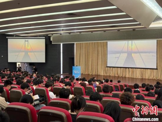 广州南沙“青出于南”英才汇聚行动计划发布 推进“五港联动”发展策略