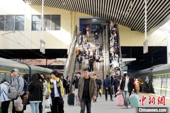 2025年清明假期银川客运段运送旅客近40万人次 同比增长15%