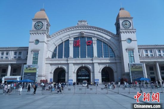 中国铁路武汉局集团公司2025年清明三天假期发送旅客267万人次创新高