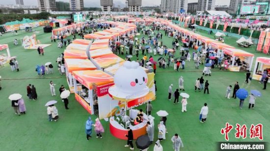 2024中国(嵊州)小吃文化节暨首届小笼包全国群英荟举行 促小吃产业发展