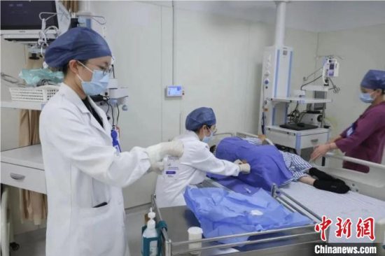 渐冻症治疗新突破：浙江首针托夫生注射液在杭州市一医院落地使用