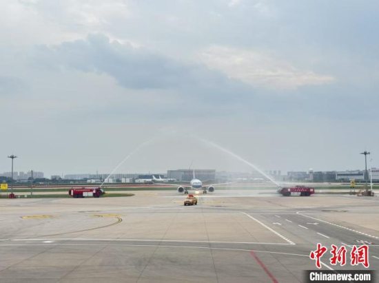 中国南方航空C919首次执飞“太原-广州”航线