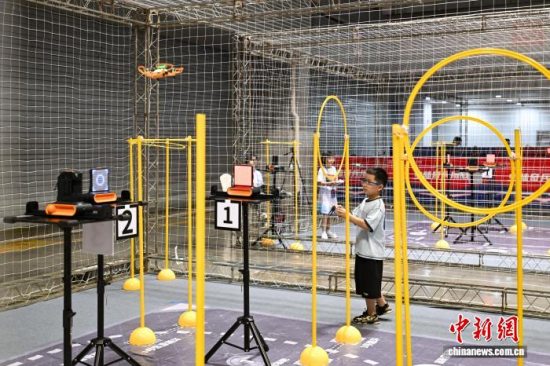 2025中国航空航天科普大会在重庆开幕 无人机大赛吸睛