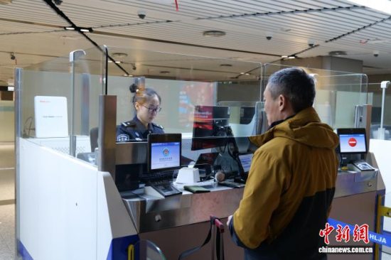 哈尔滨太平国际机场口岸：240小时过境免签满一年 免签入境旅客同比增285.3%