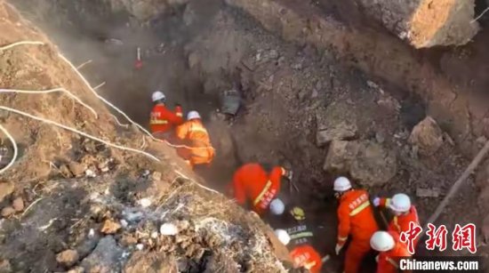 哈尔滨阿城区新利街污水管网工程施工现场发生塌方事故 原因正在调查中