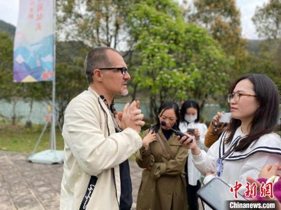 宁波红牡丹国际家园一朵牡丹凝聚的世界目光：用艺术邂逅中国乡村