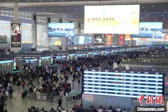2025年春运西南铁路发送旅客创历史新高 重庆车站累计发送旅客超930万人次